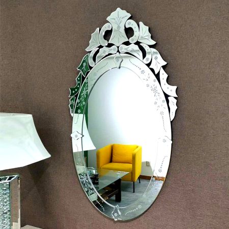 Grand Crest Oval Mirror