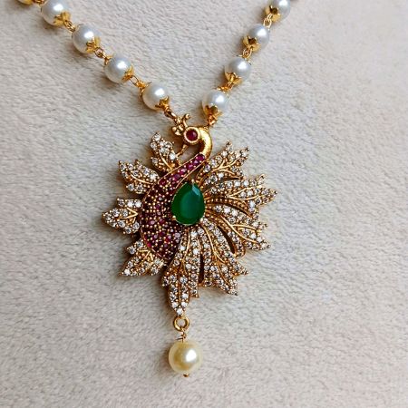 Handcrafted Floral Pearl Necklace Jewellery Set