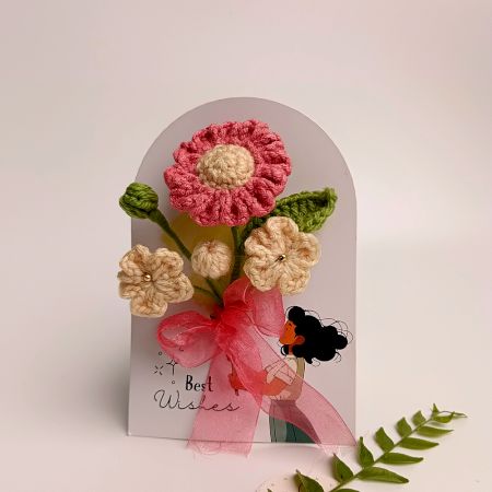 Blush Pink Crochet Daisy With Cream Companions