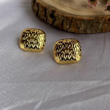 18K Gold Plated Textured Rhombus Modern Stud Earrings