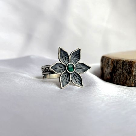 925 Sterling Silver Emerald Floral Cocktail Statement Ring