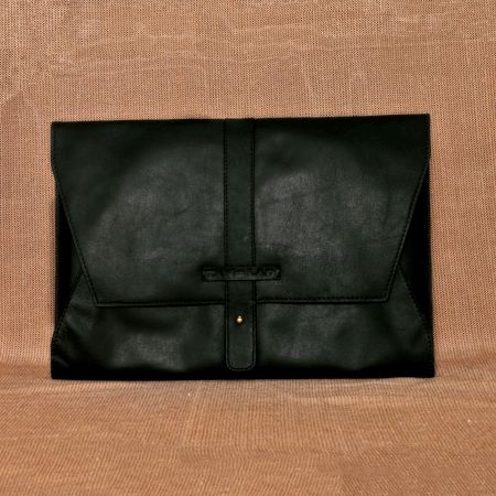 Handcrafted Jungle Sleeves Pouches Leather Minimalist