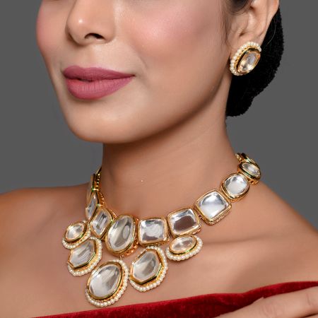 Mirror Stone Collar Necklace Set with Pearl Border Detailing
