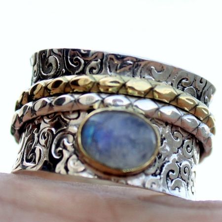 Sleek 925 Sterling Silver Chevron Ring