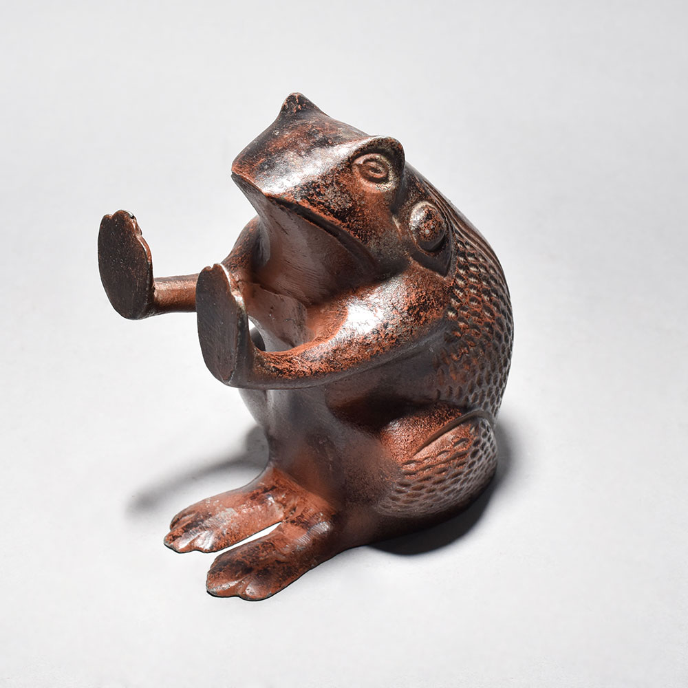 Elegant Metal Frog Sitting Figurine - English Art