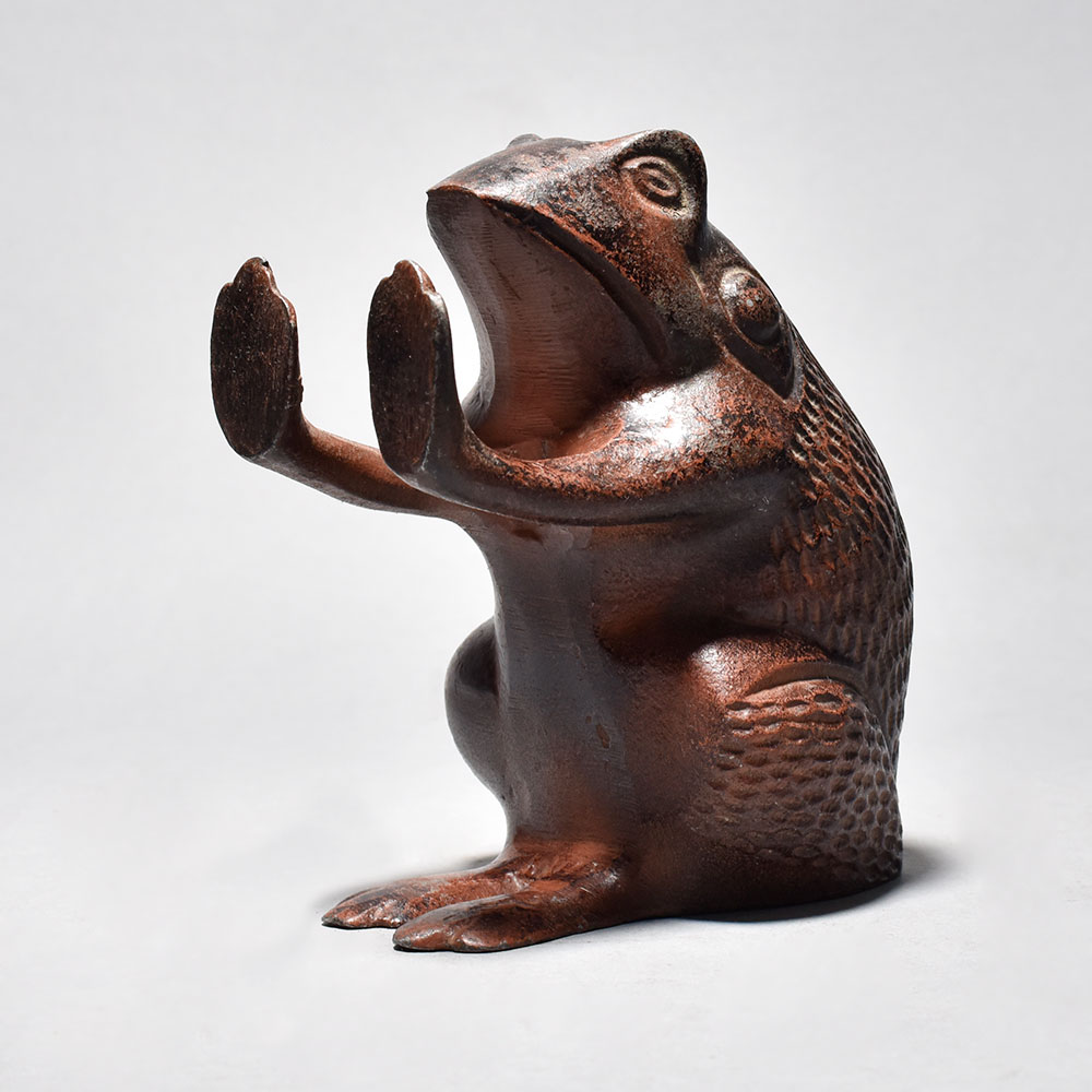 Elegant Metal Frog Sitting Figurine - English Art