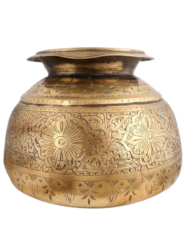 What Makes A Statement Piece Command Attention Instantly?