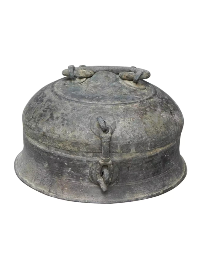 Metal That Holds Stories